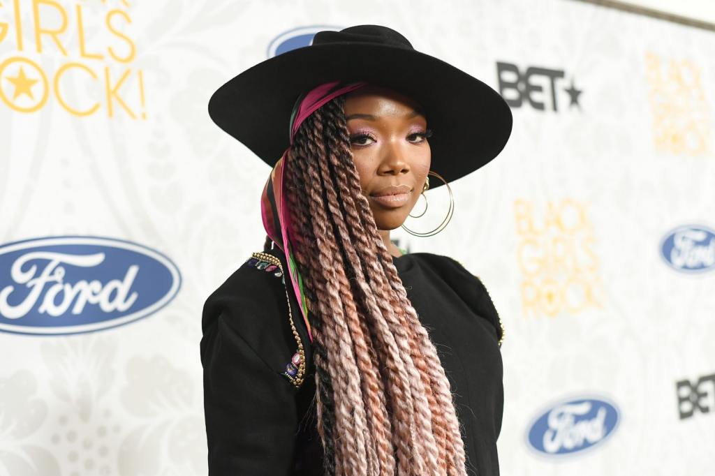 Brandy Shares Cover For Forthcoming Album ‘B7’; Fans Say She's Paying ...